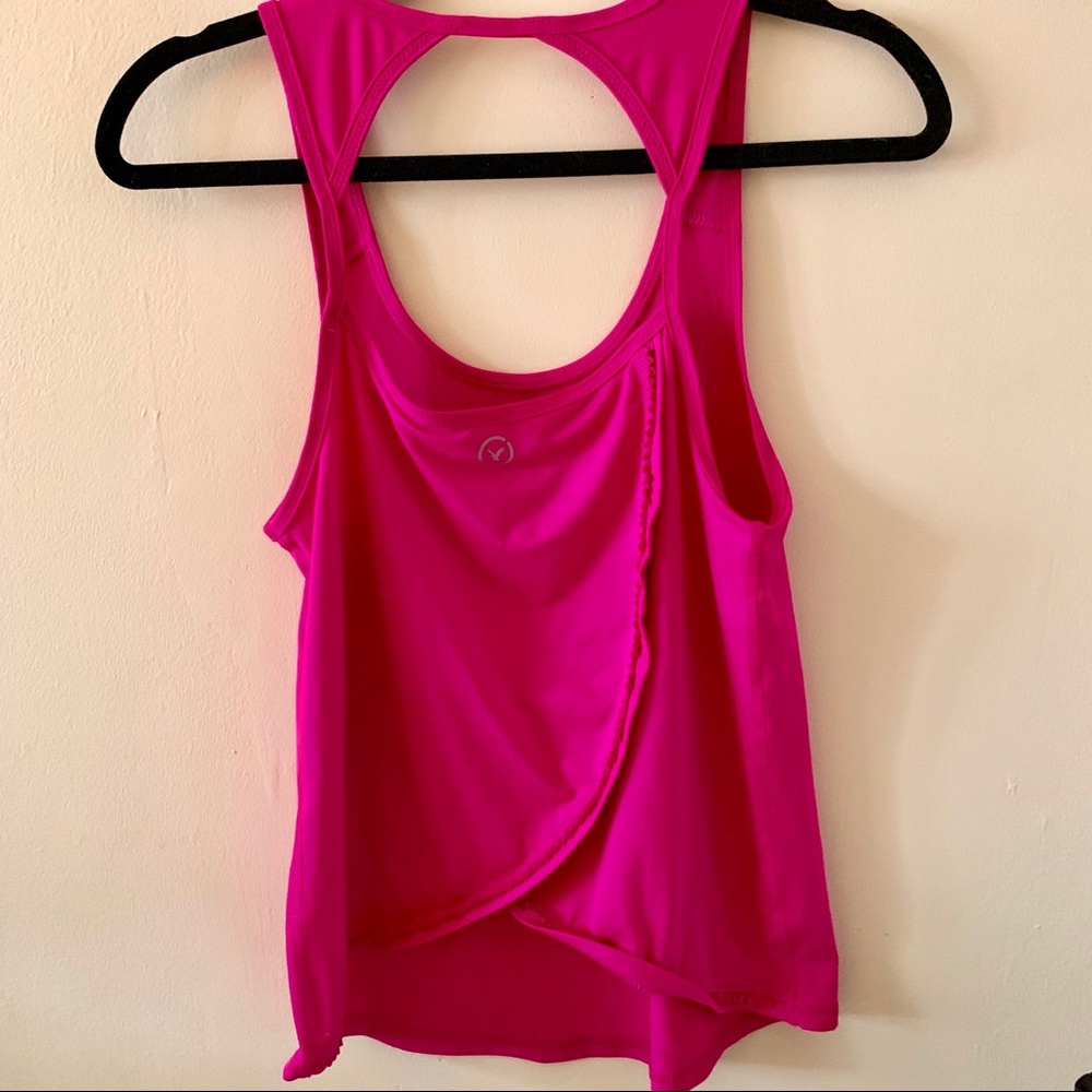 AEO Workout Tank with a SUPER COOL back - Picture 3 of 6